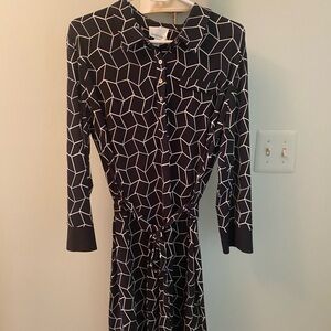 Donna Morgan Black and White Geometric Long Sleeve jersey Dress